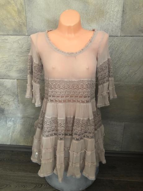 Krásne šaty s aj na plavky, s