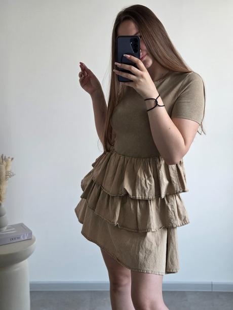 Zara šaty s volánmi s, zara,s