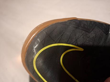 Halovky nike, treba zalepiť, nike,40