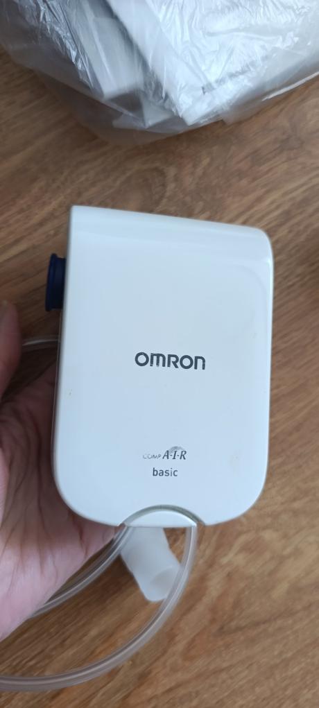 Inhalátor zn. omron, 