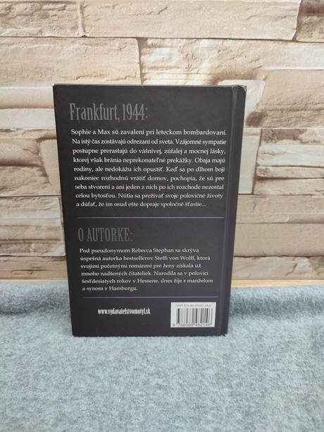 Dva polovičné životy - rebecca stephan, 