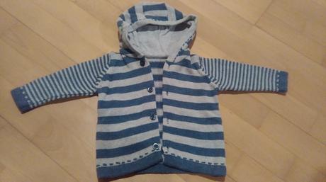 Praktický svetrík s kapucňou, f&f,74