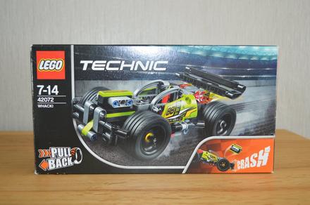 42072 lego technic - zelené pretekárske auto,