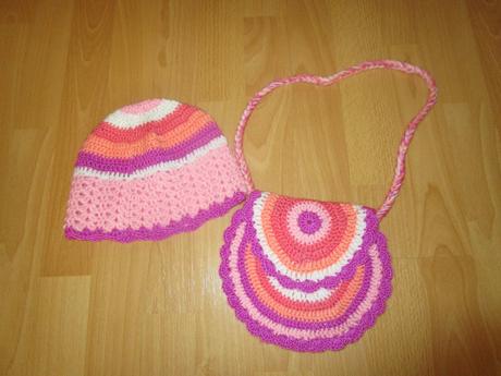 Hačkovaný komplet už s poštou., 122