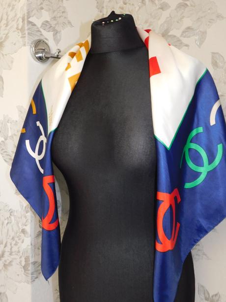 Pekna satenova šatka, l