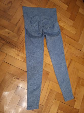 Športové legíny, s
