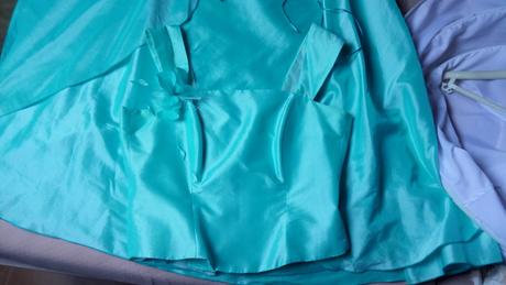 Spoločenské šaty, 44