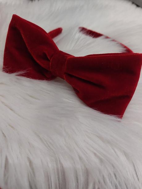 Červené slávnostné šaty, 92