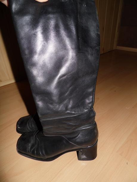 Cierne kozene cizmy, baťa,39