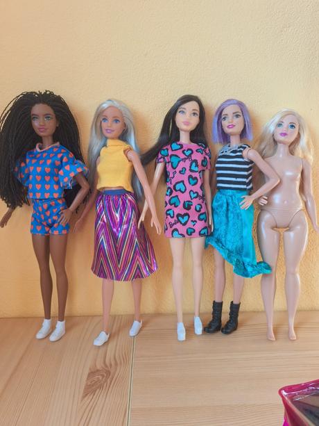 Barbie fashionistas sada, 