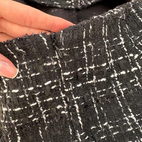 Čierna károvaná sukňa, s