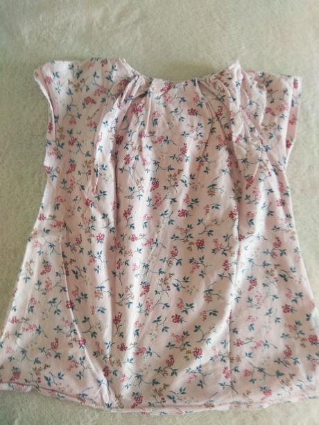 Úžasné kvetinové tričko, 134