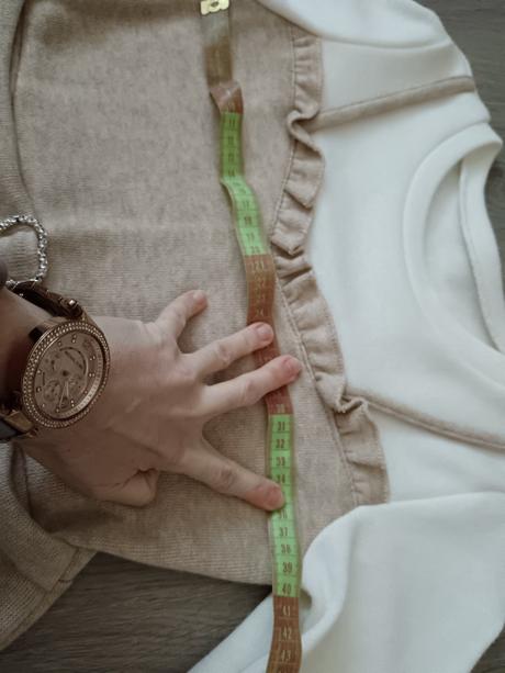 Upletove šaty s kabelkou, 140