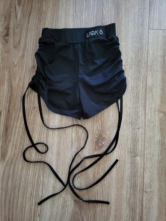 Tanečné šortky, 140