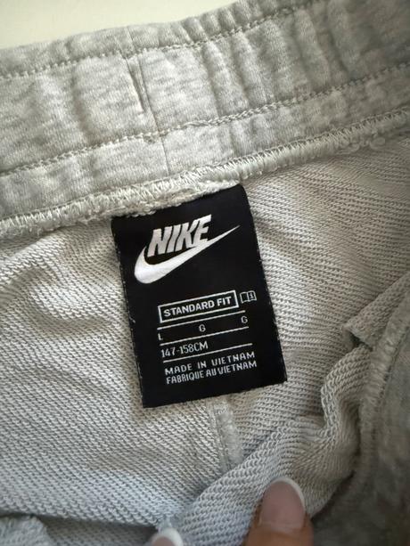 Nike tepláky 146, nike,146