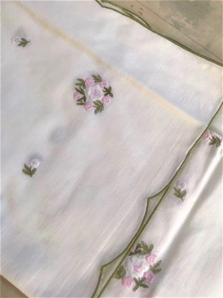 Starožitný bavlnený obrus,