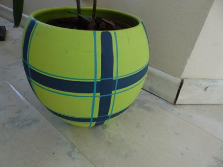 Zaujímavý veľký črepník, 