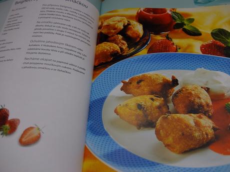 Kniha "všechno o pečení",