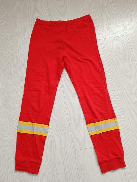 Červené pyžamo, lindex,122