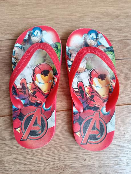 Slapky avengers 32, 32