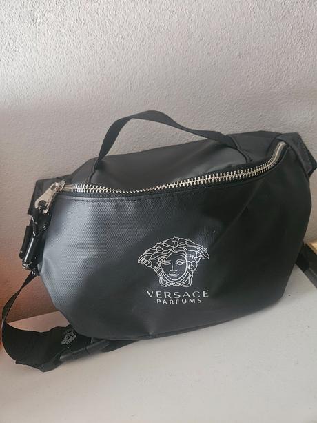 Ľadviny versace, versace