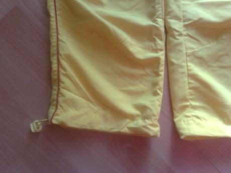 Ponukam niečo žltučke trištvrtky pre damu, s