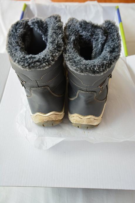 Teplé čižmy v super stave, protetika,35