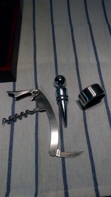 Somelierske pomocky k vinu,