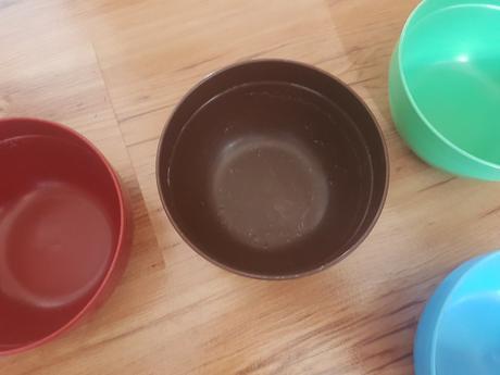 Väčšia plastové misky/miska,