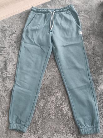 Teplaky, reserved,152