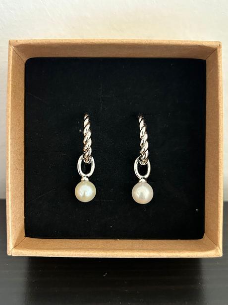 Strieborné náušnice s perlovým príveskom, 