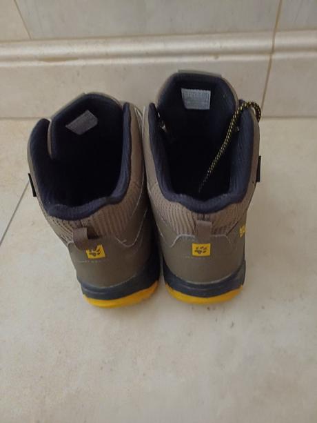 Športove topanky, jack wolfskin,39