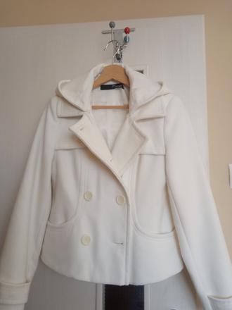 Biely ivory kabátik s odnímateľnou kapucňou, 38