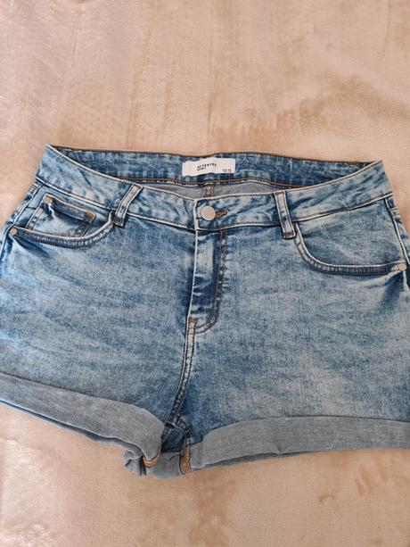Pekné kraťasy reserved, reserved,l