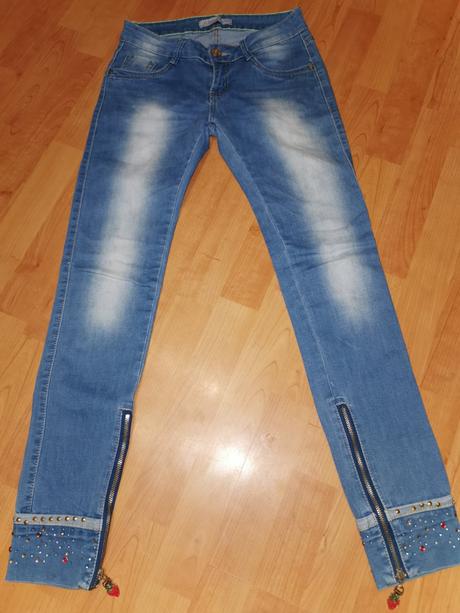 Dámske šmrncové rifle, 28