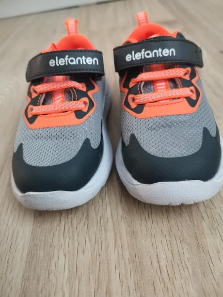 Botasky, elefanten,24