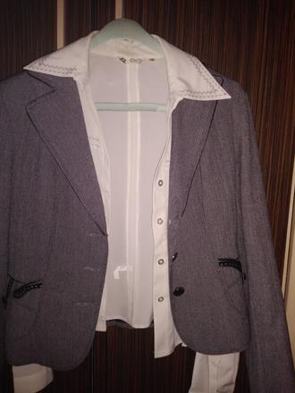 Kostým s blúzkou, sukňou a nohavicami, m