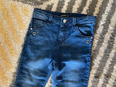 Skinny rifle s cvokmi, reserved,140