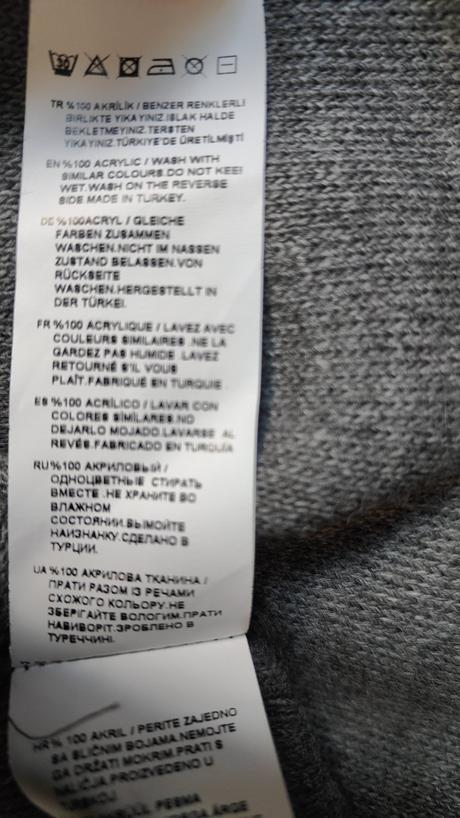 Dámske úpletové šaty, m