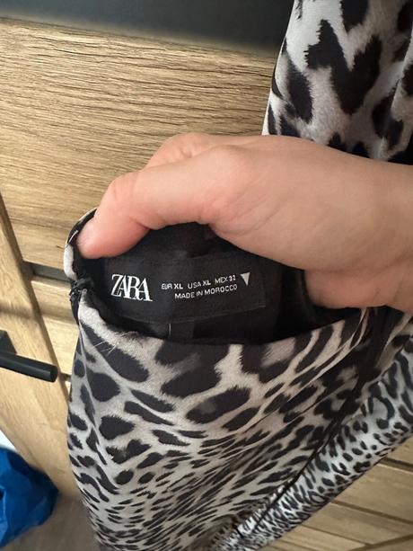 Zara dlhé šaty so zvieracím vzorom a vystrihom, zara,xl
