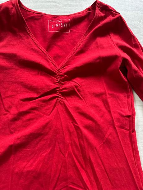 Červene triko, sinsay,s