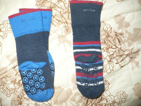 2x hrubé ponožky, lupilu,19