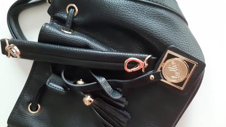 Nová kabelka strapce, 