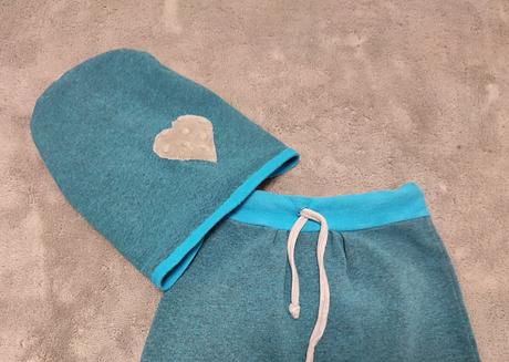 Tepláky + čiapka, 80