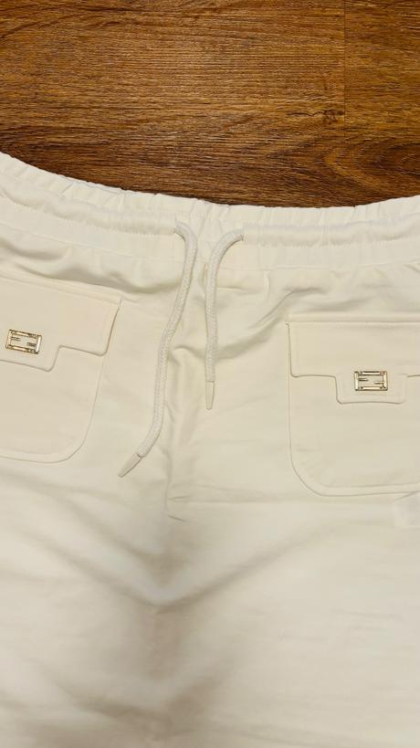 Teplakova megi sukňa, l