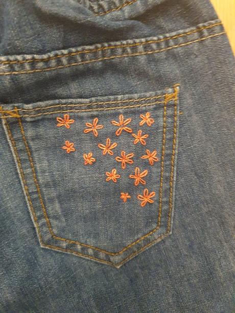 Rifle s vysivkou, palomino,104