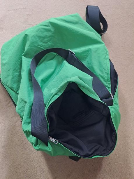 Zeleny ruksak od reserved, reserved