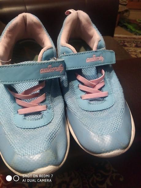 Tenisky ľahučké ,ohybné, authority,35