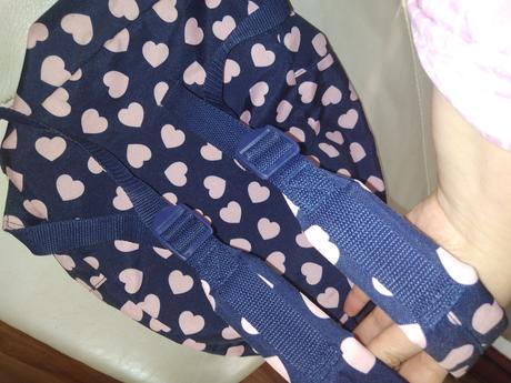 Ruksak so srdiečkami a zajacikom,