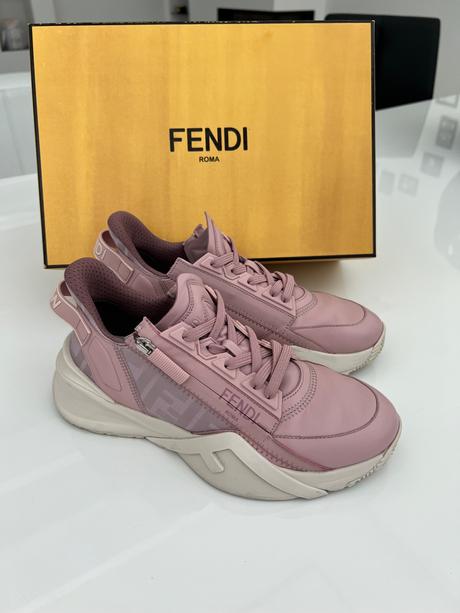 Fendi tenisky, 39